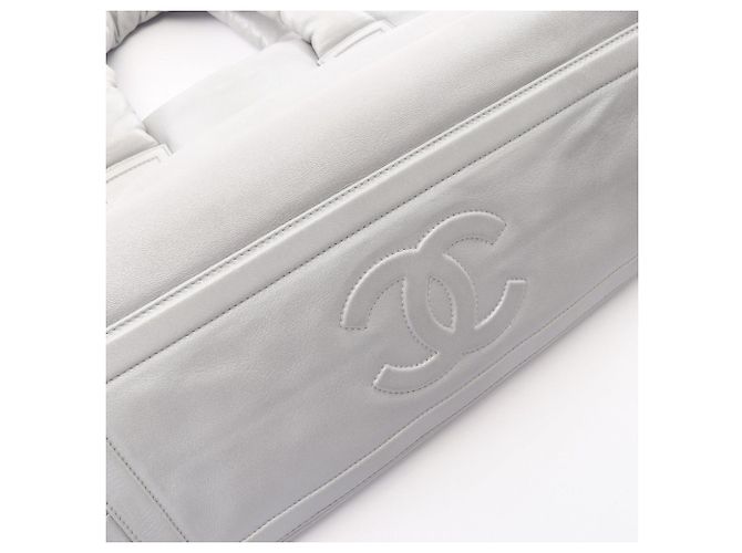 Borsa Tote Reversibile Chanel Coco Cocoon GM Argento Blu navy - vista 10