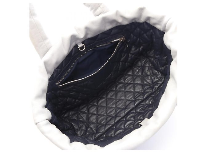 Borsa Tote Reversibile Chanel Coco Cocoon GM Argento Blu navy - vista 3