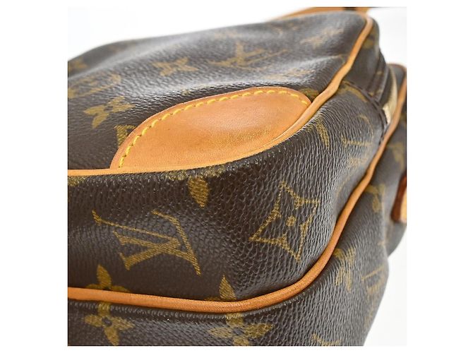 Louis Vuitton Amazone Monogram Canvas PM Marrone - vista 7