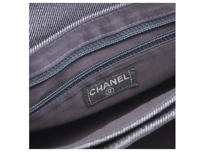Borsa Chanel Chocolate Bar Blu navy - vista 4