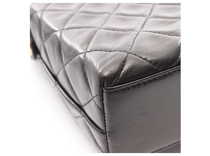Timeless Borsa a Spalla Chanel Matelassé Nero - vista 9