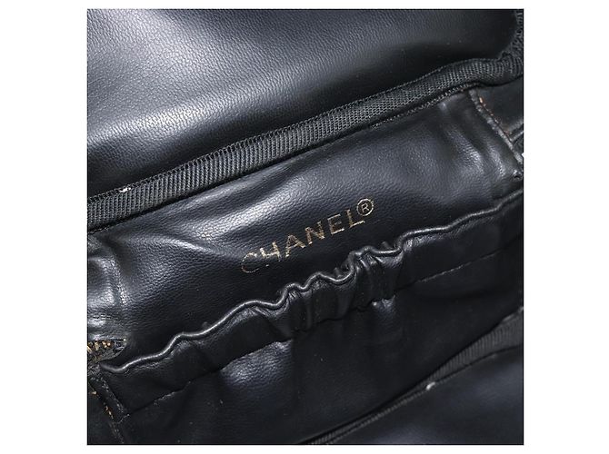 Beauty case vintage Chanel in vernice Nero - vista 6