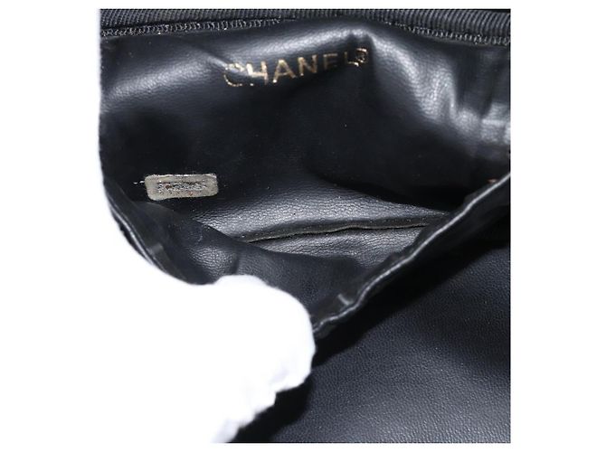 Beauty case vintage Chanel in vernice Nero - vista 7