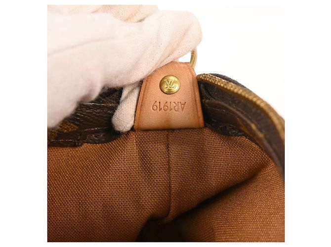 Louis Vuitton Cabas Mezzo Monogram Canvas Marrone - vista 5