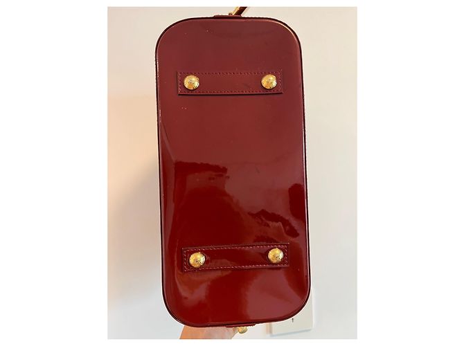 Louis Vuitton Borsa Alma Vernis Bordeaux Bordò - vista 3