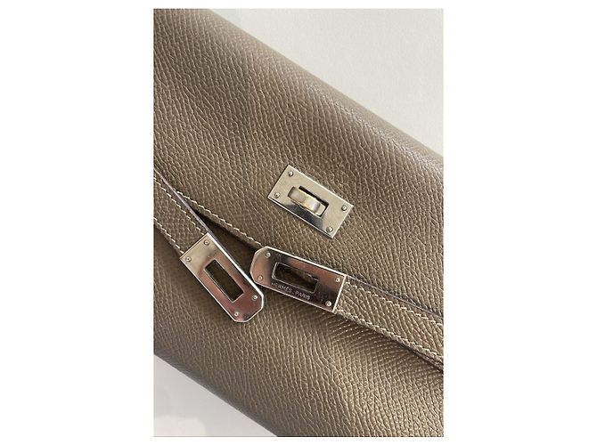 Hermès Kelly Portemonnaie aus Étoupe-Leder Taupe - Ansicht 6