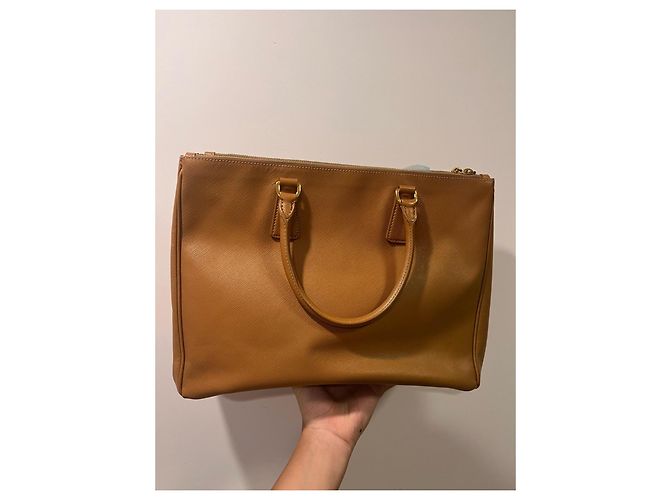 Prada Bolso Saffiano Marrón Castaño - vista 2