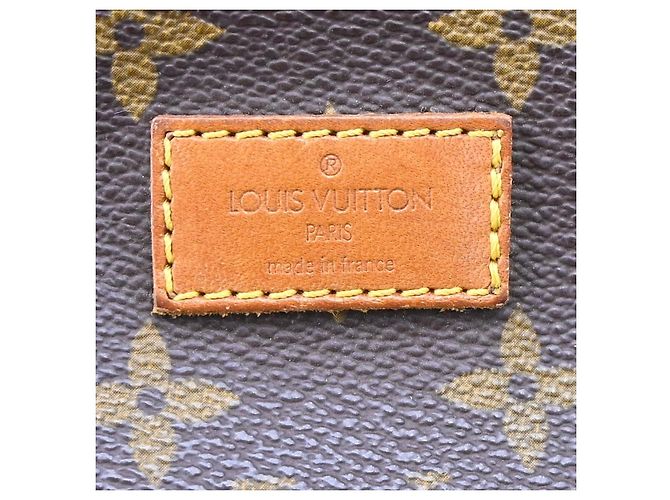 Louis Vuitton Saumur Monogram Canvas 43 Marron - vue 6