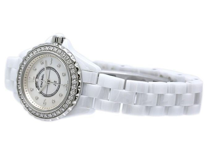 Chanel J12 Diamond Bezel Damenuhr - Ansicht 3