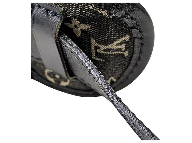 Borsa a tracolla Louis Vuitton Monogram Mini Besace Marie-Kate Nero - vista 15