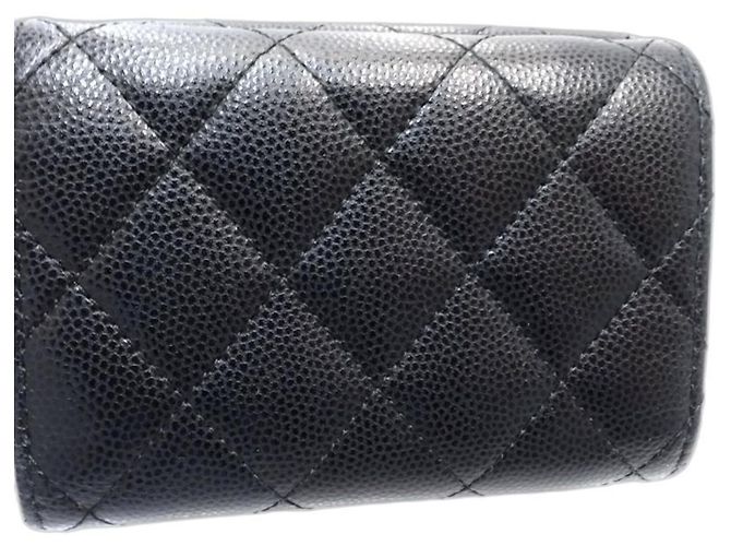 Timeless Cartera tríptico Chanel en piel de becerro granulado negro - vista 4