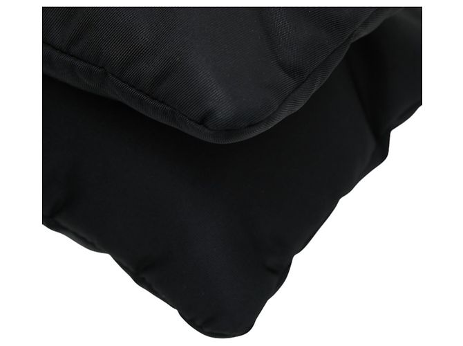 Borsa a tracolla con catena e placca con logo Triangle di Prada Nero - vista 4