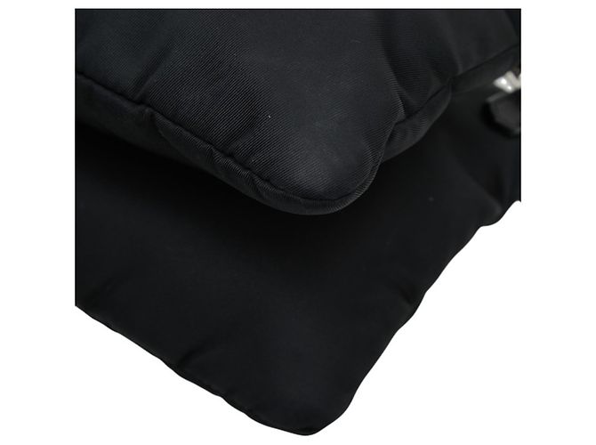 Borsa a tracolla con catena e placca con logo Triangle di Prada Nero - vista 6
