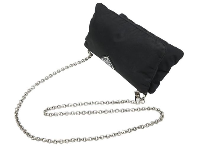 Borsa a tracolla con catena e placca con logo Triangle di Prada Nero - vista 8