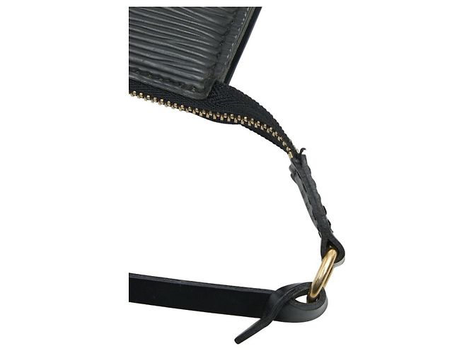 Pochette Accessoires in pelle Epi Louis Vuitton Nero - vista 6