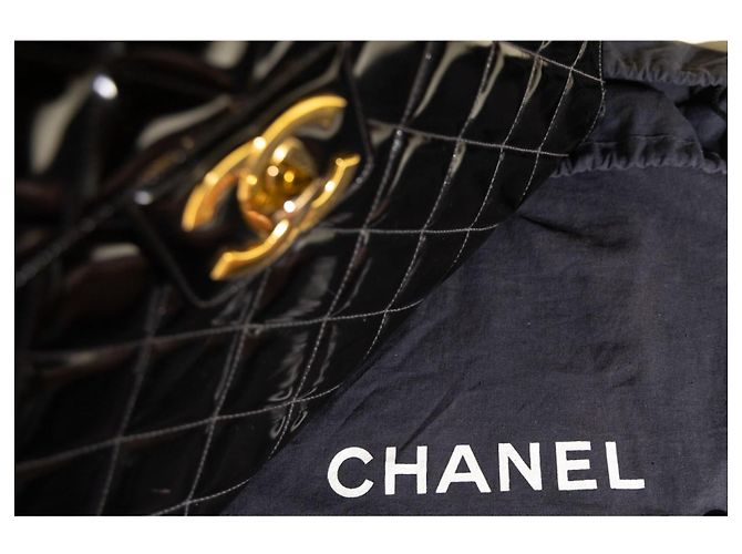 Borsa Chanel trapuntata in vernice nera Nero - vista 2