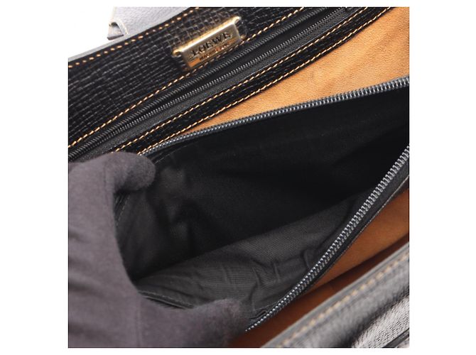 Borsa a tracolla in pelle nera Loewe Barcelona Nero - vista 5