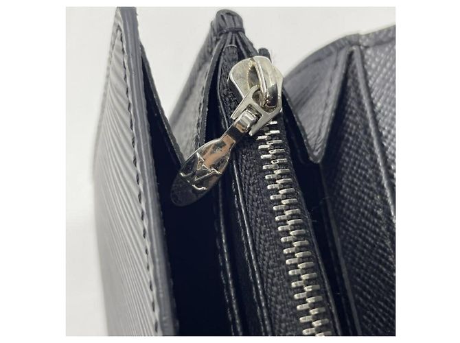 Cartera Larga Twist Epi Louis Vuitton Negro - vista 4
