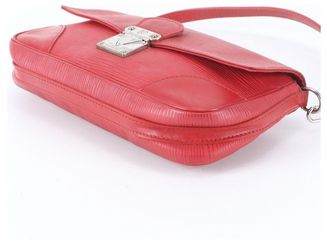 Borsa a tracolla Louis Vuitton Epi Pochette Segur in pelle Rosso - vista 4