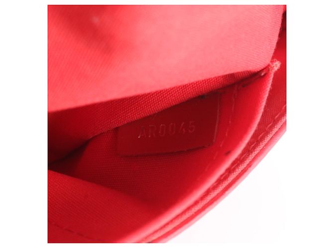 Borsa a tracolla Louis Vuitton Epi Pochette Segur in pelle Rosso - vista 9