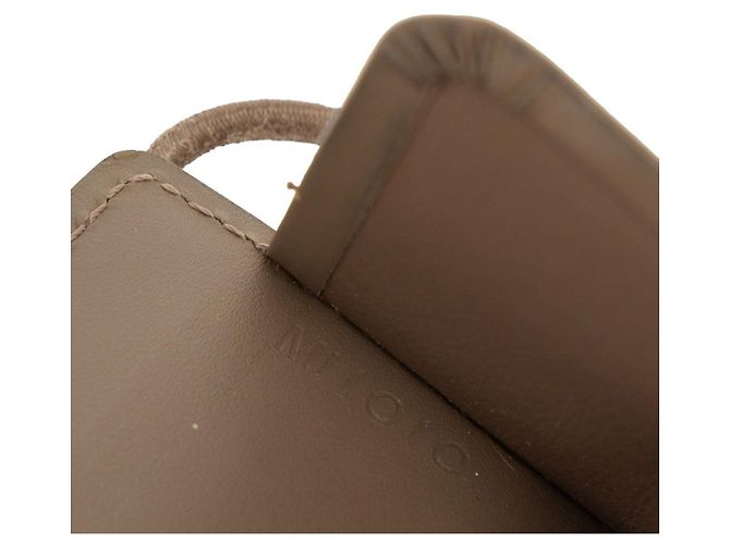 Cartera tríptico Louis Vuitton Epi Elastic Castaño - vista 6