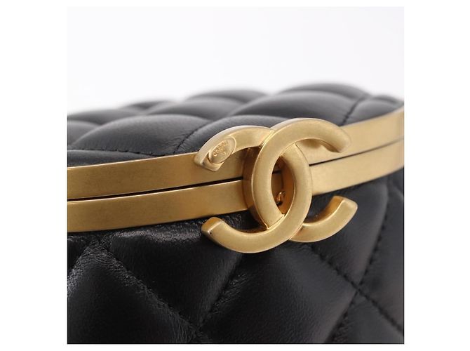 CHANEL Matelasse Chain Vanity Bag Lamb Skin Black Gold CC Auth 187609SAM Nero D'oro - vista 15
