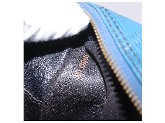 LOUIS VUITTON Epi Trocadero 27 Shoulder Bag Blue M52315 LV Auth 187579 Bleu - vue 12