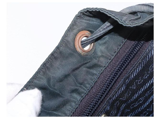 Zaino a tracolla con catena PRADA Nylon Verde Argento Auth 185902A - vista 21