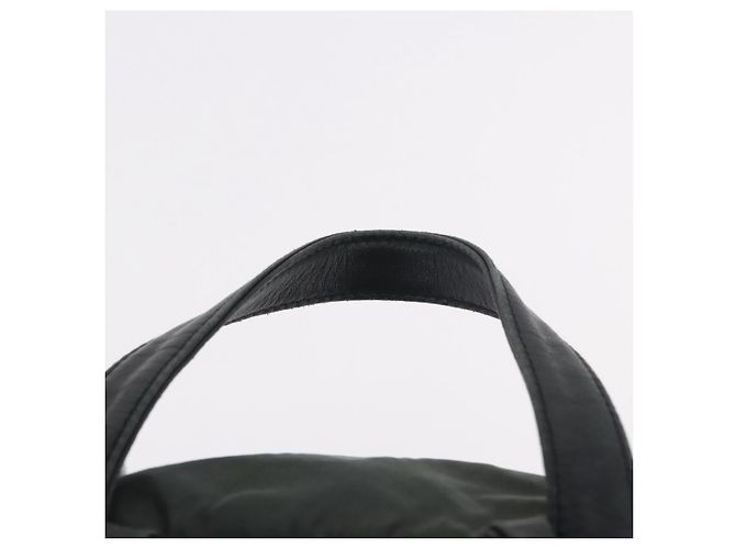 Zaino a tracolla con catena PRADA Nylon Verde Argento Auth 185902A - vista 8