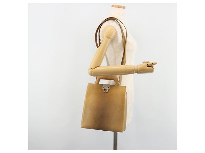 Borsa a tracolla Salvatore Ferragamo Gancini in pelle beige argento Auth 185544 - vista 25