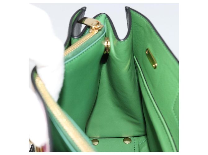 Borsa a mano Salvatore Ferragamo Gancini Pelle Nera e Oro Auth 185609A Nero D'oro - vista 20