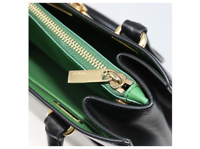 Borsa a mano Salvatore Ferragamo Gancini Pelle Nera e Oro Auth 185609A Nero D'oro - vista 21