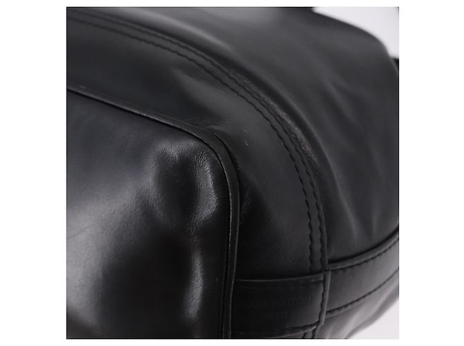 Borsa a tracolla LOUIS VUITTON Noe Cargo in pelle nera M13985 LV Auth 187562SAV Nero - vista 19