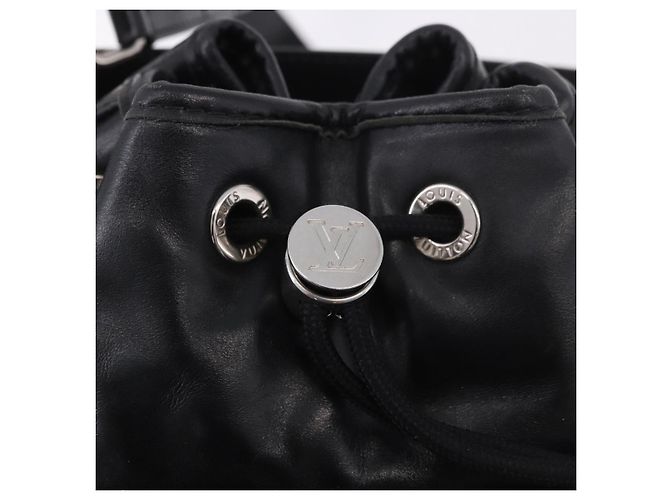 Borsa a tracolla LOUIS VUITTON Noe Cargo in pelle nera M13985 LV Auth 187562SAV Nero - vista 22