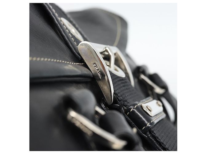 Bolso Tote PRADA de piel negro con detalles plateados Auth 187659V Plata - vista 15