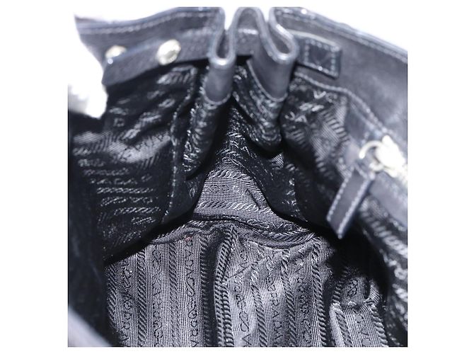 Bolso Tote PRADA de piel negro con detalles plateados Auth 187659V Plata - vista 19