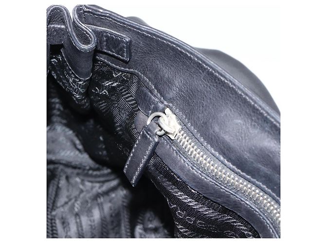 Bolso Tote PRADA de piel negro con detalles plateados Auth 187659V Plata - vista 20