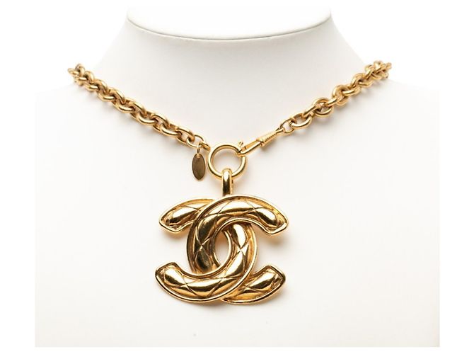 Timeless Collana con pendente Chanel Coco Mark placcato oro D'oro - vista 4