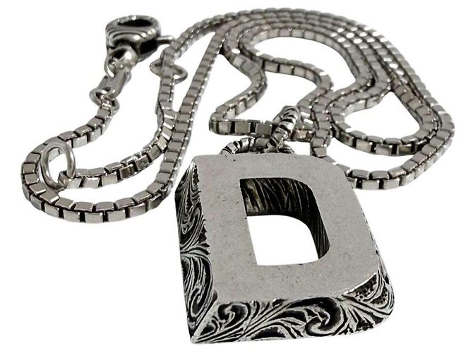 Collana con pendente Alphabet D unisex Gucci - vista 6