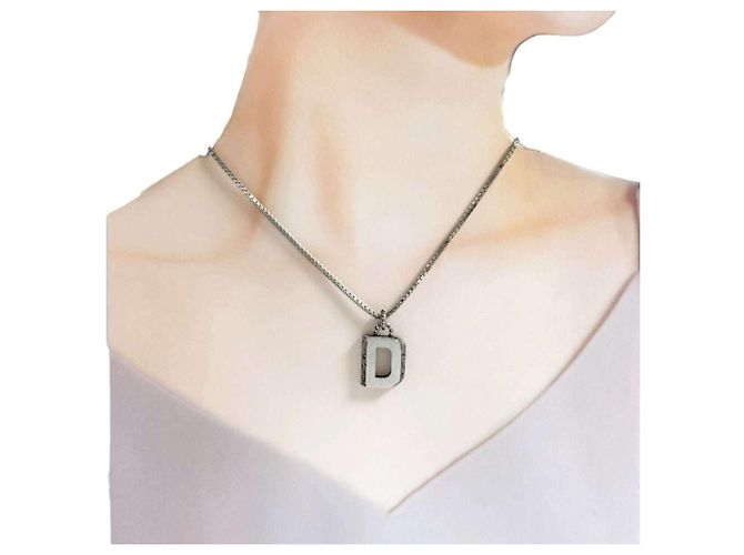 Collana con pendente Alphabet D unisex Gucci - vista 9