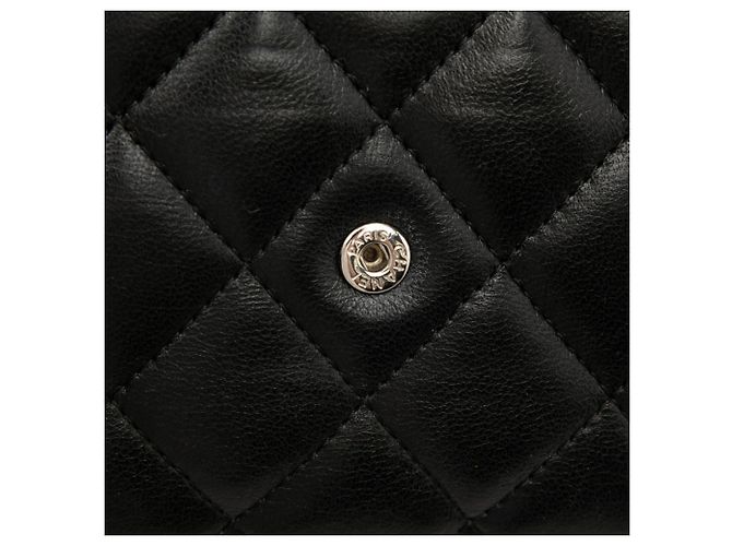 Borsa a tracolla Chanel Matelassé in pelle nera Nero - vista 4