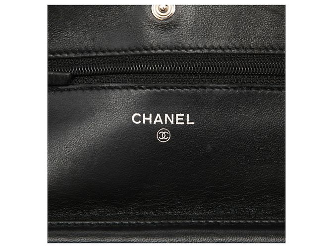 Borsa a tracolla Chanel Matelassé in pelle nera Nero - vista 6