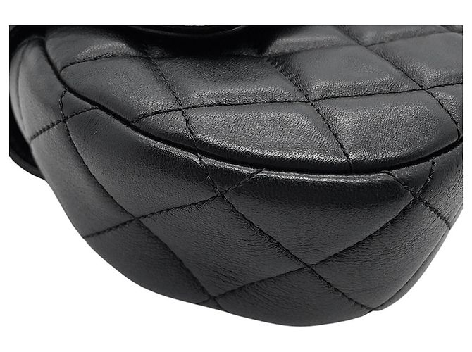Borsa a tracolla Chanel in agnello nero - vista 12