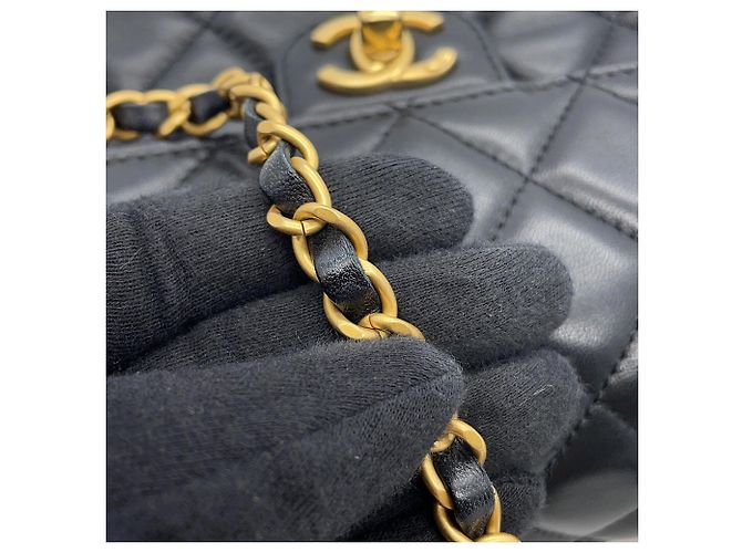 Borsa a tracolla Chanel in agnello nero - vista 13