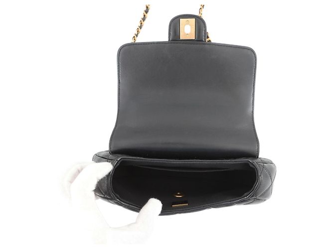 Borsa a tracolla Chanel in agnello nero - vista 6