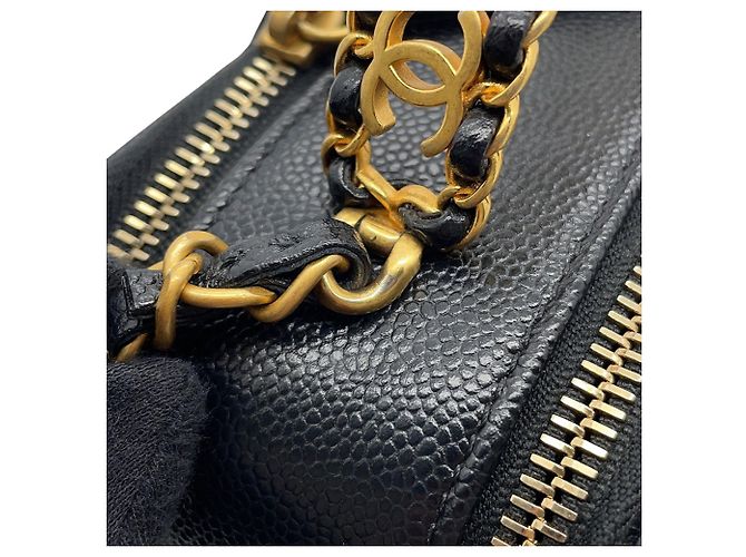 Borsa a tracolla Chanel in pelle di vitello martellata nera Nero - vista 11