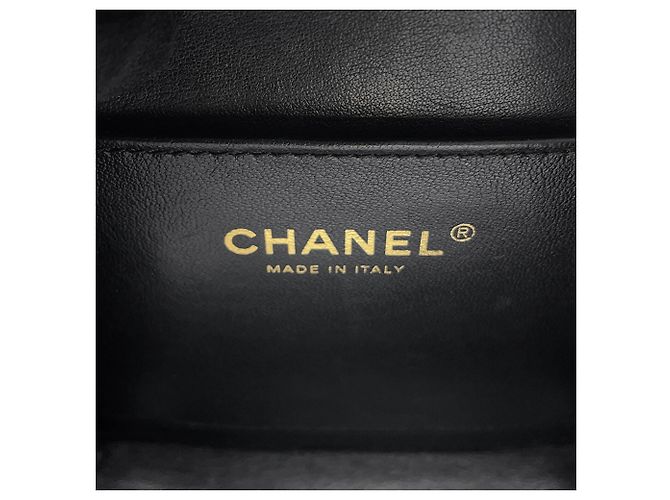 Borsa a tracolla Chanel in pelle di vitello martellata nera Nero - vista 14
