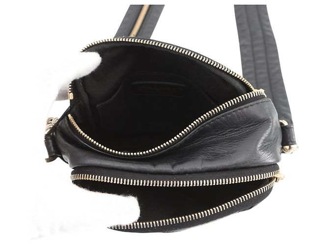 Chanel Schultertasche aus schwarzem Leder - Ansicht 5