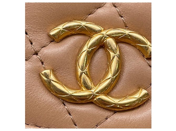 Pochette per telefono con catena Chanel Matelassé Coco Mark in agnello AP3047 Beige - vista 11