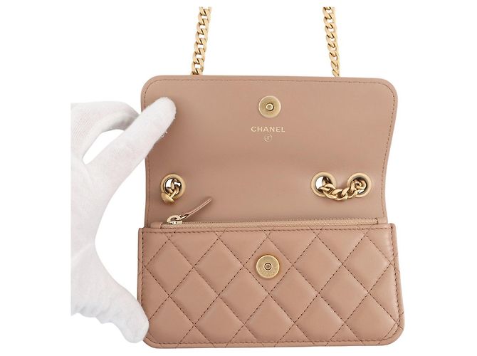 Pochette per telefono con catena Chanel Matelassé Coco Mark in agnello AP3047 Beige - vista 5